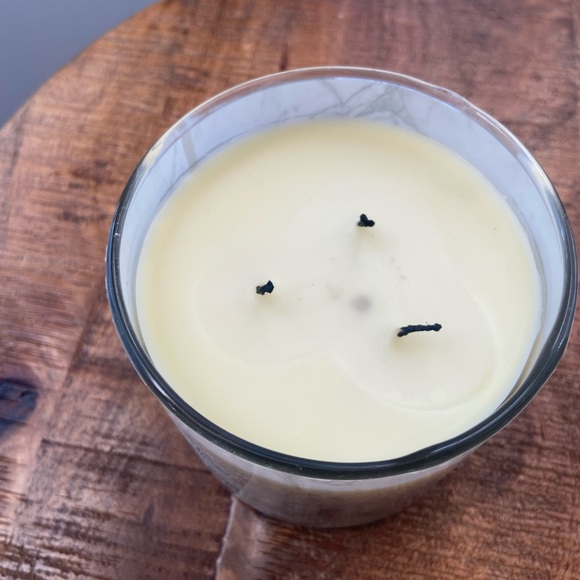 Candle - Picture 2 of 3